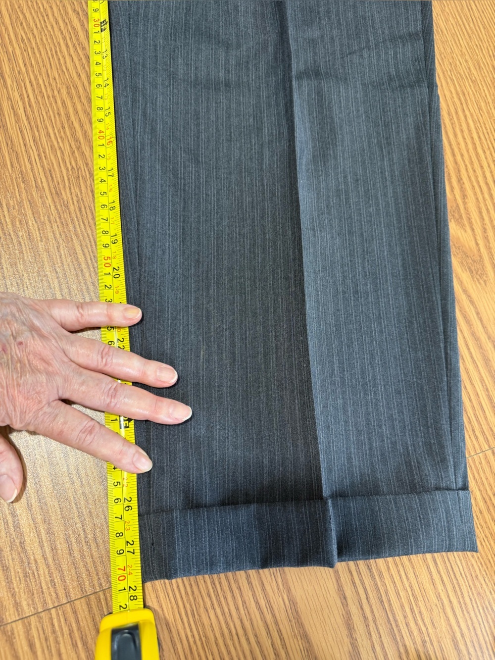 46R Jos. A Banks Suit - 2 Button Dark Gray Pin Stripe. Pants included. - Picture 14 of 15